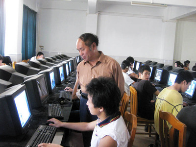 企業家掌舵引航靠的是信息技術