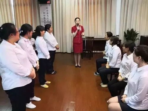 以禮儀之質塑服務之形 長江水務營業所舉辦首期“雙融”服務禮儀培訓班側記